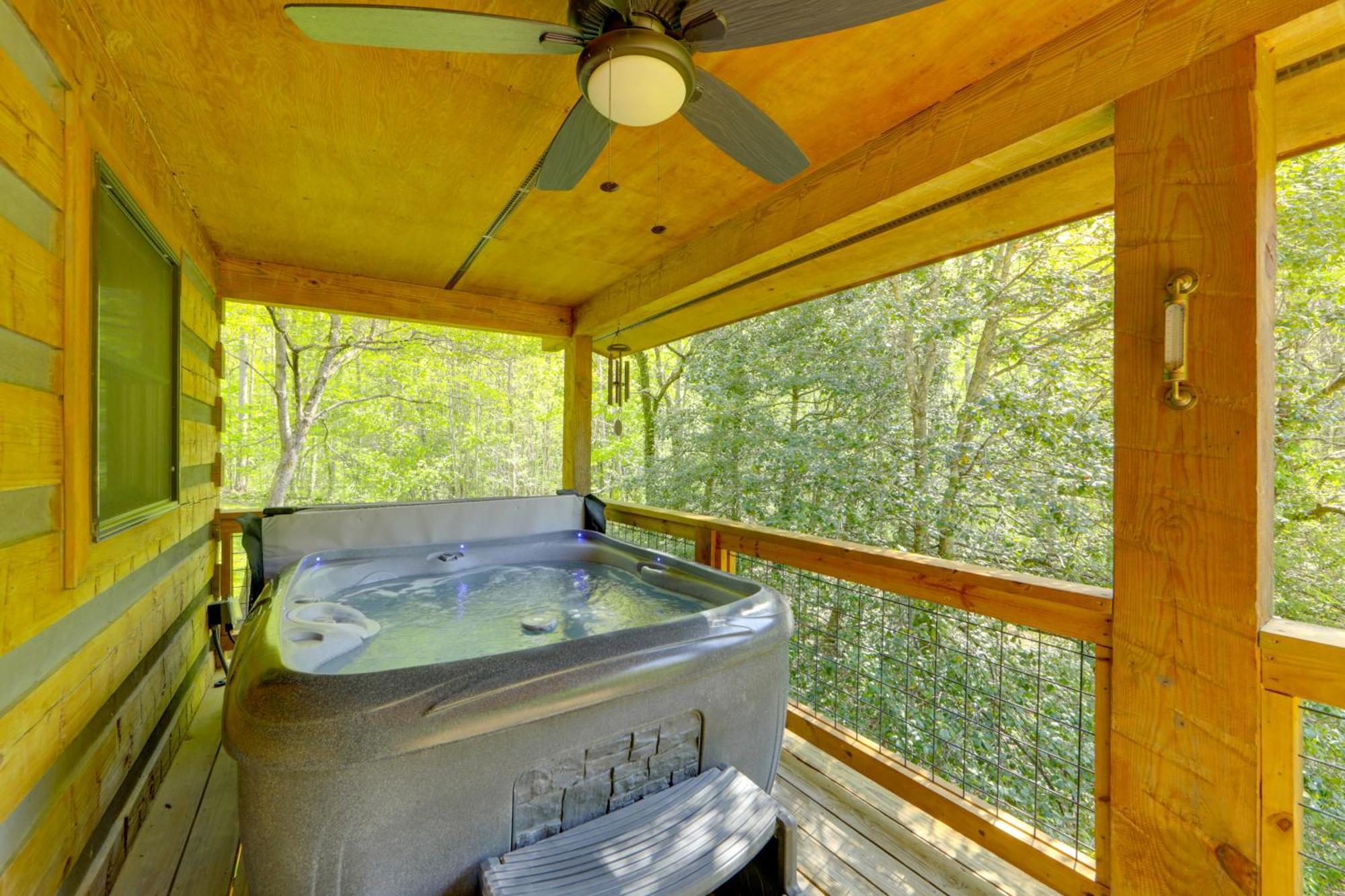 North Carolina Cabin - Hot Tub, Near Coopers Creek 브라이슨시티 외부 사진